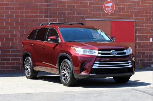 2017 Toyota Highlander LE