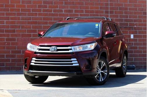 2017 Toyota Highlander LE