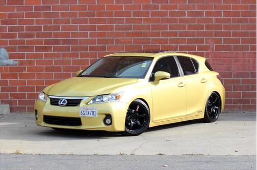 2011 Lexus CT 200h Premium