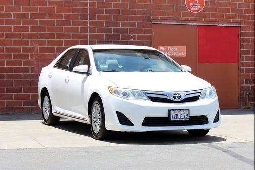 2013 Toyota Camry LE