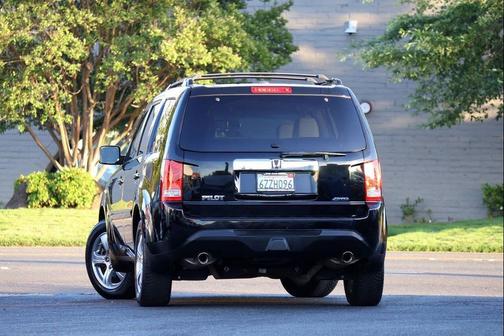 Crystal Black Pearl 2013 Honda Pilot EX-L