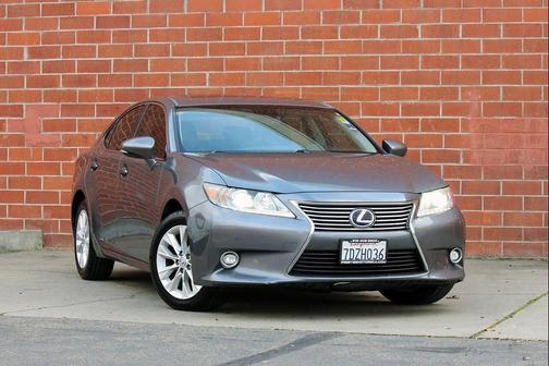 2014 Lexus ES 300h Base
