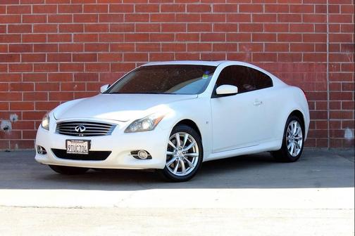 2015 INFINITI Q60 S