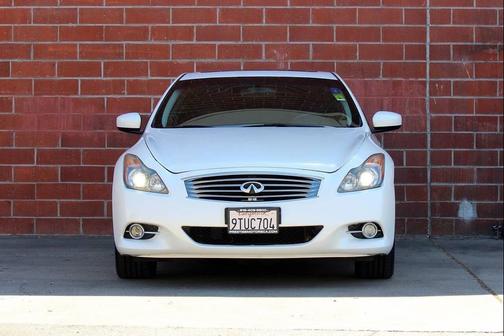 2015 INFINITI Q60 S