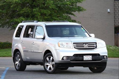Alabaster Silver Metallic 2013 Honda Pilot Touring