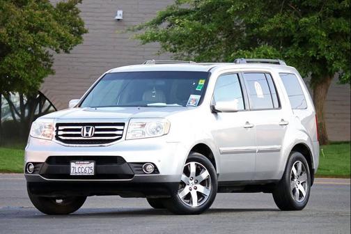 Alabaster Silver Metallic 2013 Honda Pilot Touring