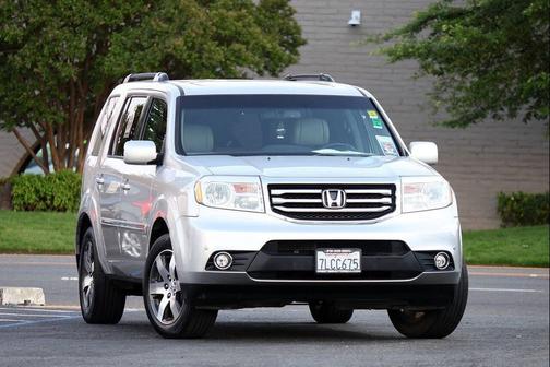 Alabaster Silver Metallic 2013 Honda Pilot Touring