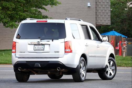 Alabaster Silver Metallic 2013 Honda Pilot Touring