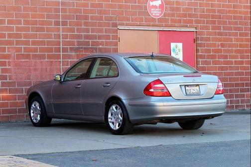 2003 Mercedes-Benz E-Class E 320 4dr Sedan