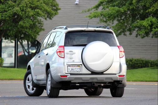 Classic Silver Metallic 2012 Toyota RAV4 Base