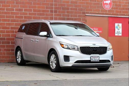 2016 Kia Sedona LX