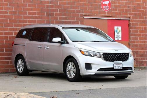 2016 Kia Sedona LX