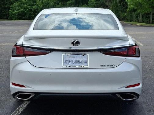 2022 Lexus ES 350 Base