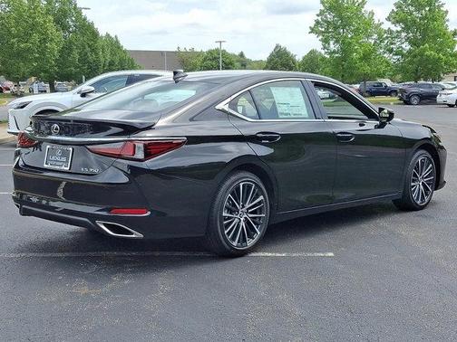 2025 Lexus ES 350 Base