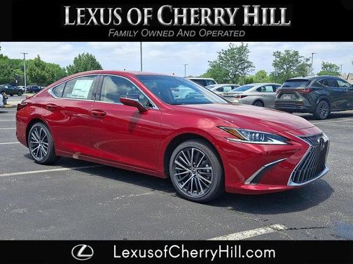 2025 Lexus ES 300h Base