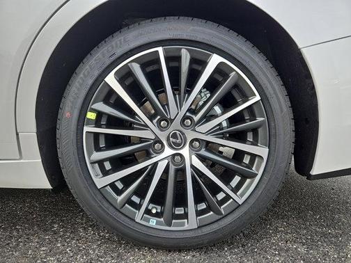 2025 Lexus ES 350 Base