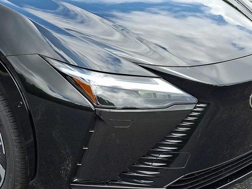 2025 Lexus RZ 450e RZ 450e Premium AWD w/18' Wheels