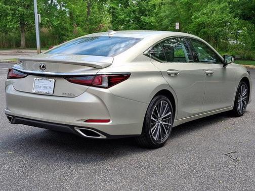 Moonbeam Beige Met 2025 Lexus ES 350 Base
