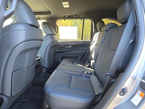 2025 Lexus LX 700h Luxury