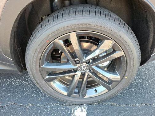 2025 Lexus NX 450h+ Luxury