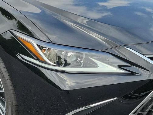 2025 Lexus ES 350 Base