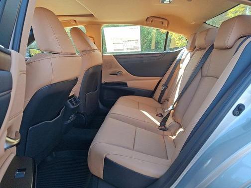 2025 Lexus ES 350 Base