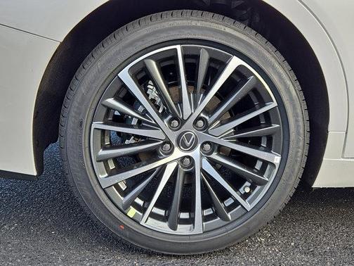 2025 Lexus ES 350 Base