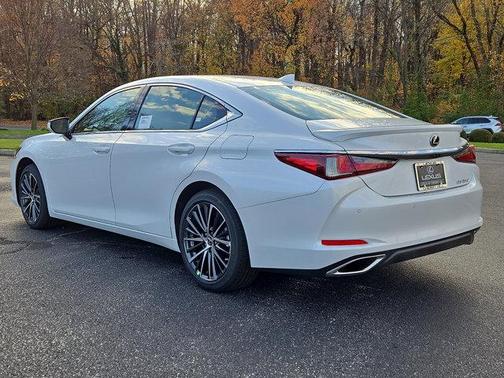 2025 Lexus ES 350 Base