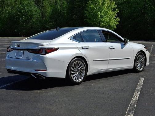 2022 Lexus ES 350 Ultra Luxury