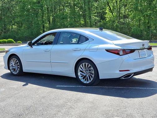 2022 Lexus ES 350 Ultra Luxury