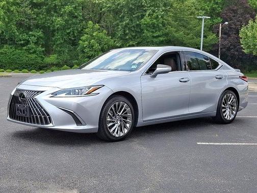 2024 Lexus ES 300h Luxury