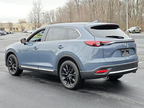 Photo 4 of 37 of 2023 Mazda CX-9 Carbon Edition
