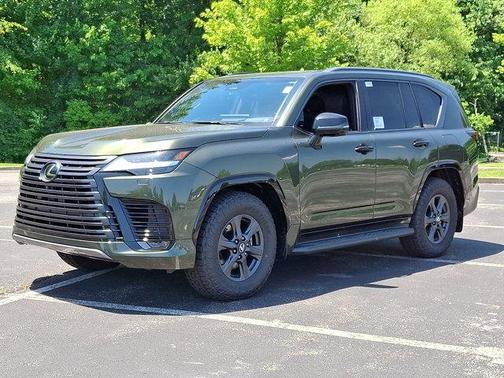2025 Lexus LX 700h Overtrail