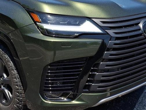 2025 Lexus LX 700h Overtrail