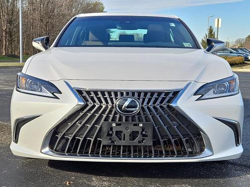 2023 Lexus ES 350 Base