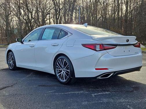 2023 Lexus ES 350 Base