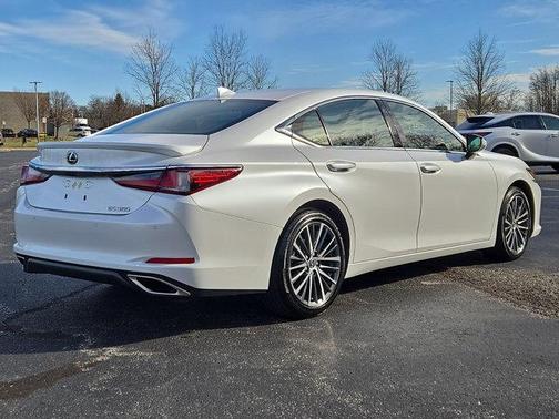 2023 Lexus ES 350 Base