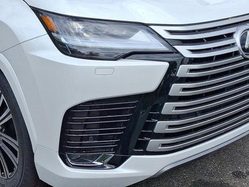 2025 Lexus LX 600 Luxury