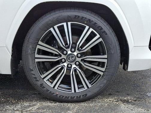 2025 Lexus LX 600 Luxury