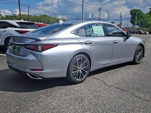 2025 Lexus ES 350 Base
