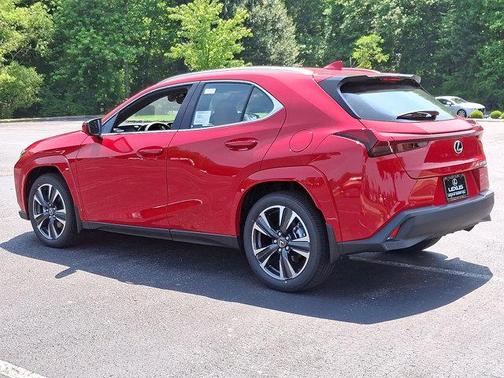2025 Lexus UX 300h Premium