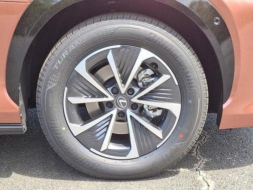 2025 Lexus RZ 450e RZ 450e Premium AWD w/18' Wheels