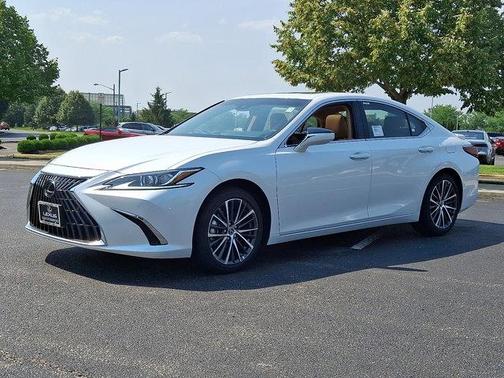 2025 Lexus ES 300h Base