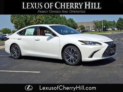 2025 Lexus ES 300h Base