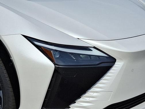2025 Lexus RZ 450e RZ 450e Premium AWD w/18' Wheels