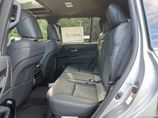 2025 Lexus LX 600 Luxury