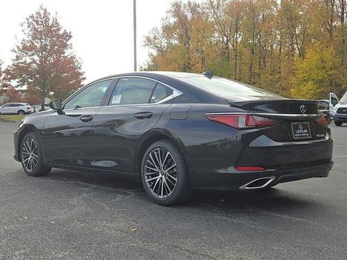 2025 Lexus ES 350 Base