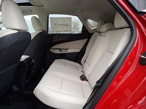 2025 Lexus NX 450h+ Luxury