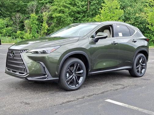 2025 Lexus NX 450h+ Luxury