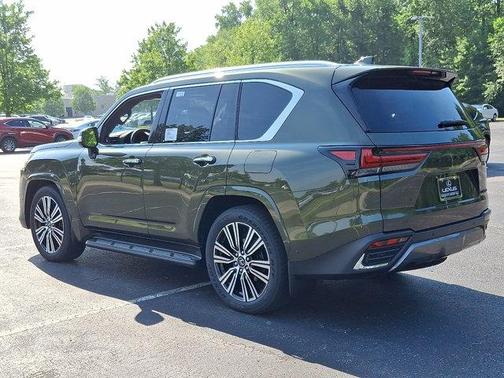 2025 Lexus LX 700h Luxury